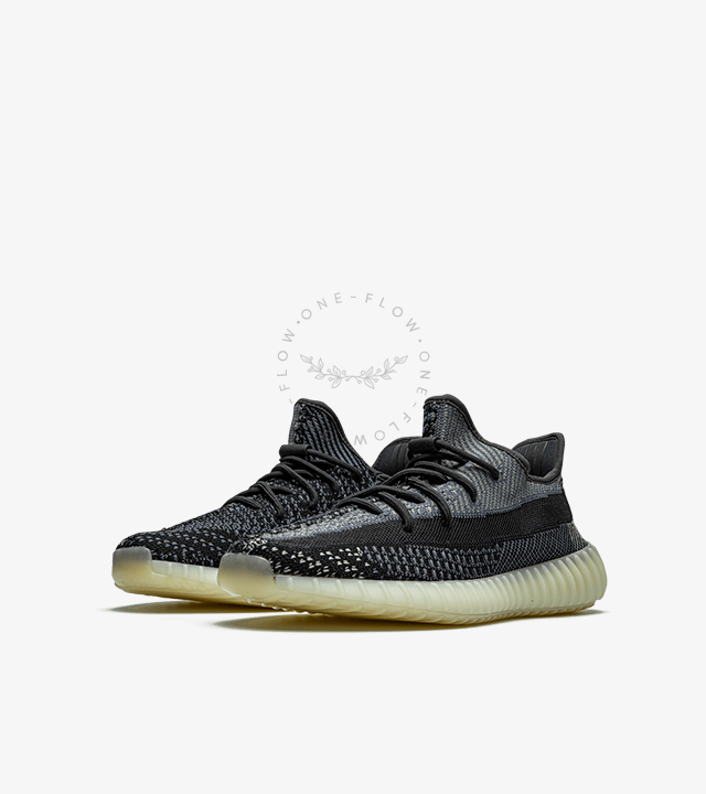 YEEZY Boost 350 V2 Carbon