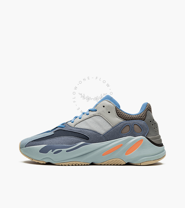 YEEZY-Boost-700-Carbon-Blue_5